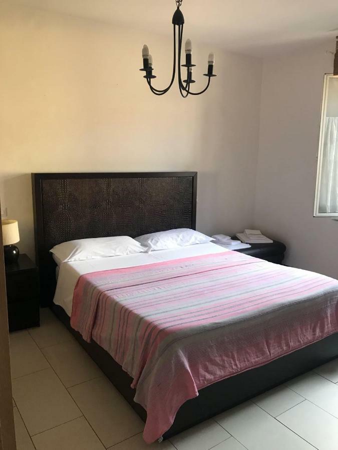 Mavi'S Bedrooms Лукка Экстерьер фото